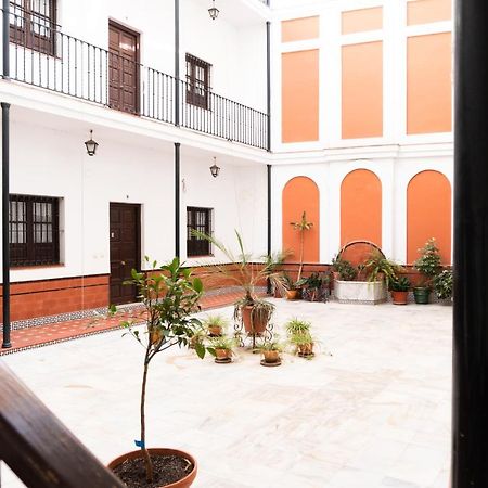 Muy Centrico Apto. En Tipico Patio Sevillano Exteriör bild