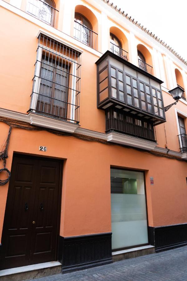 Muy Centrico Apto. En Tipico Patio Sevillano Exteriör bild